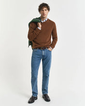 Load image into Gallery viewer, Gant Regular Fit Clean Wash Jeans Mid Blue Vintage