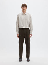 Load image into Gallery viewer, Selected Homme 190 Regular Tapered Finn Flex Trouser Brown