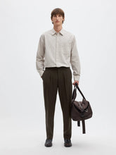 Load image into Gallery viewer, Selected Homme 190 Regular Tapered Finn Flex Trouser Brown