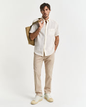 Load image into Gallery viewer, Gant Slim Fit Sports Chino Dry Sand