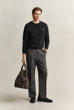 Load image into Gallery viewer, Gant Crew Neck Knit Jumper Black