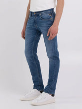 Load image into Gallery viewer, Replay Grover Straight Fit Jeans
