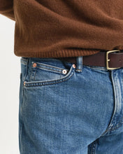 Load image into Gallery viewer, Gant Regular Fit Clean Wash Jeans Mid Blue Vintage