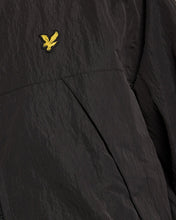 Load image into Gallery viewer, Lyle and Scott Fold Away Jacket Black
