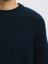 Load image into Gallery viewer, Selected Homme Rai Crew Neck Jumper Navy