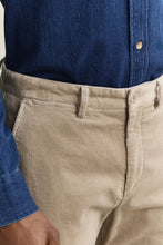 Load image into Gallery viewer, Gant Regular Corduroy Chinos Mist Taupe