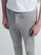 Load image into Gallery viewer, Replay Zeumar Hyperflex Chino Light Grey
