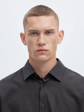 Load image into Gallery viewer, Selected Homme Filip Performance Shirt Black