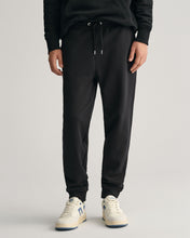 Load image into Gallery viewer, Gant Shield Sweatpant Black