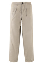 Load image into Gallery viewer, Luke 1977 Crantock Pleated Chino Sand