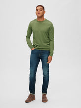 Load image into Gallery viewer, Selected Homme Berg Crew Neck Jumper Light Olive