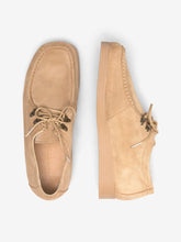 Load image into Gallery viewer, Selected Homme Christopher Wallabee Shoes Sand