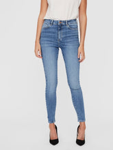 Load image into Gallery viewer, Vero Moda Sophia High Waist Jeans