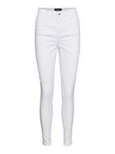 Load image into Gallery viewer, Vero Moda Sophia Jeans White