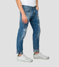 Load image into Gallery viewer, Replay Willbi Slim Fit Distressed Jeans 20 Year Wash